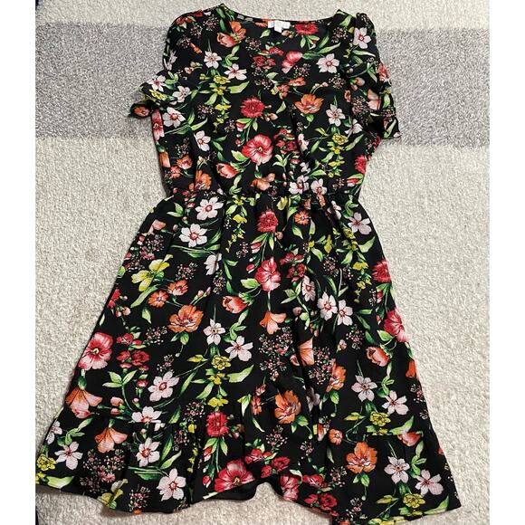 Charming Charlie C Women's Size Small Short Sleeve Floral Faux Wrap Dress Black - Picture 1 of 9